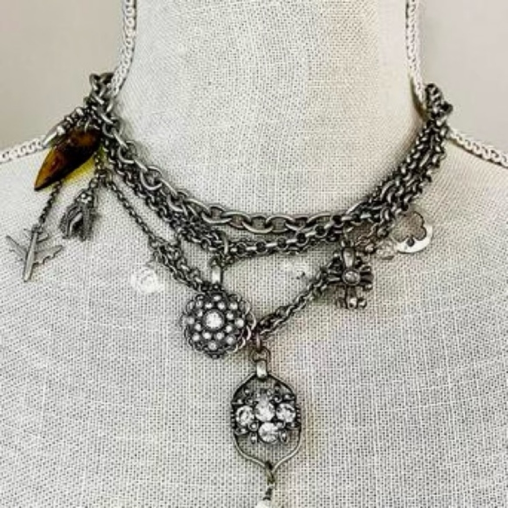 Lucky Rock N Roll Travel Silver Statement Y2k limited edition choker necklace